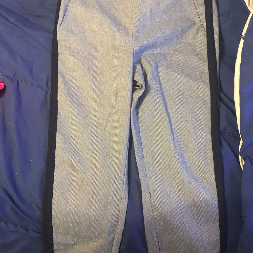 Vera Wang Gray Trousers with Black Side Panels